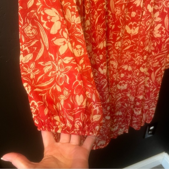 Torrid Red/Orange & tan with metallic thread long sleeve midi dress Size 2 - Picture 6 of 13
